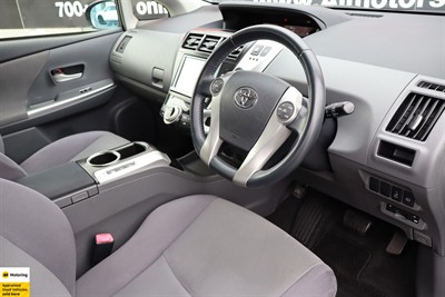 2012 Toyota Prius - Thumbnail