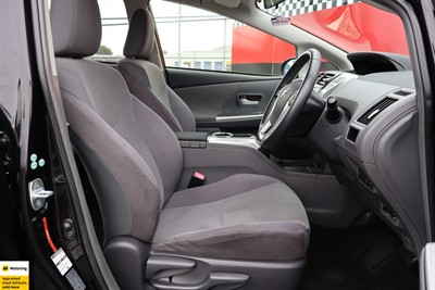 2012 Toyota Prius - Thumbnail