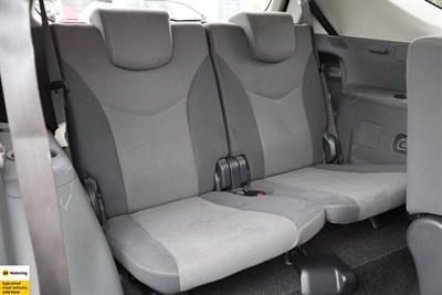 2012 Toyota Prius - Thumbnail