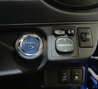 2013 Toyota Aqua - Thumbnail