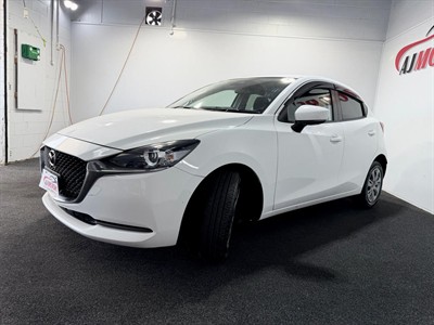 2020 Mazda MAZDA2 - Thumbnail