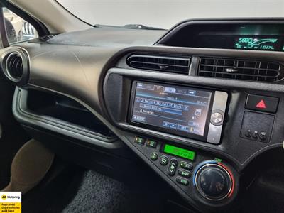 2012 Toyota Aqua - Thumbnail