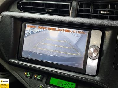 2012 Toyota Aqua - Thumbnail