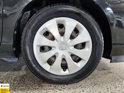 2012 Toyota Aqua - Thumbnail