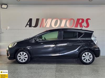 2012 Toyota Aqua - Thumbnail