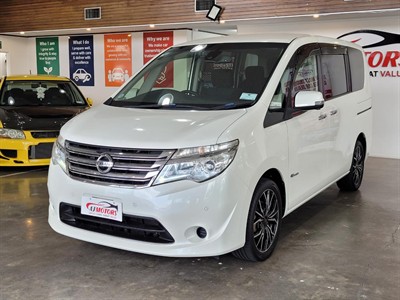 2016 Nissan Serena - Thumbnail