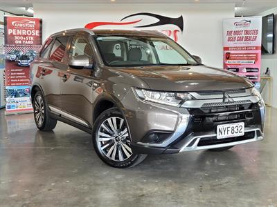 2021 Mitsubishi Outlander - Thumbnail
