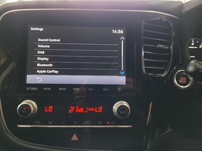 2021 Mitsubishi Outlander - Thumbnail