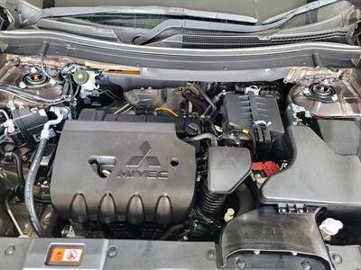 2021 Mitsubishi Outlander - Thumbnail