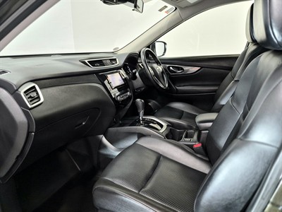 2016 Nissan X-Trail - Thumbnail