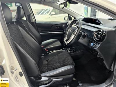 2016 Toyota Aqua - Thumbnail