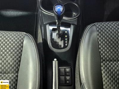 2016 Toyota Aqua - Thumbnail