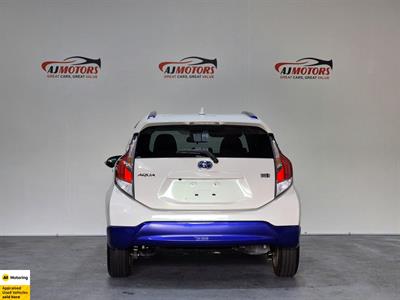 2016 Toyota Aqua - Thumbnail