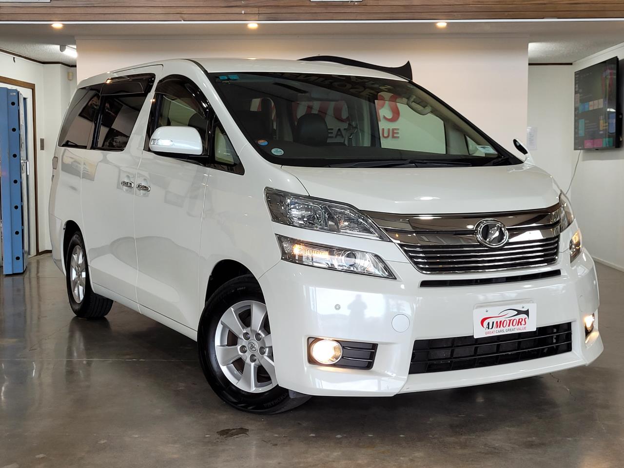 2014 Toyota Vellfire