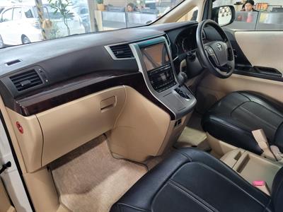 2014 Toyota Vellfire - Thumbnail