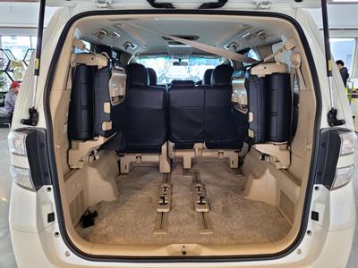 2014 Toyota Vellfire - Thumbnail