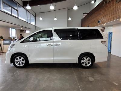 2014 Toyota Vellfire - Thumbnail