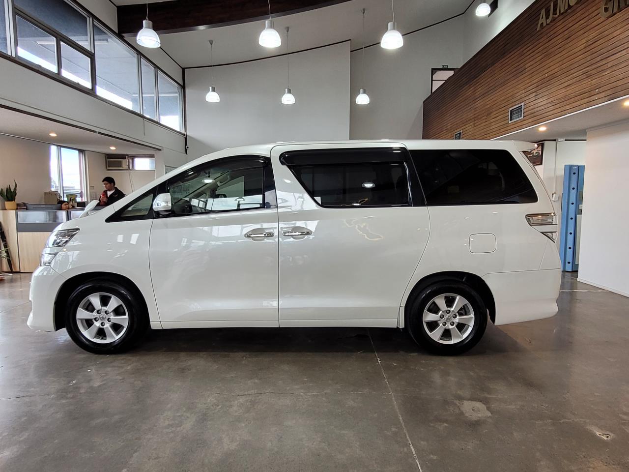 2014 Toyota Vellfire