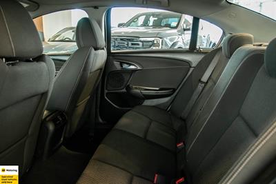 2015 Holden Commodore - Thumbnail