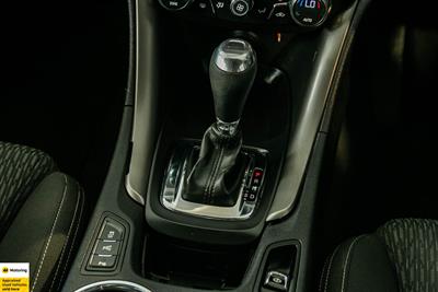 2015 Holden Commodore - Thumbnail