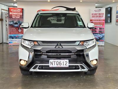 2021 Mitsubishi Outlander - Thumbnail
