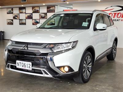 2021 Mitsubishi Outlander - Thumbnail