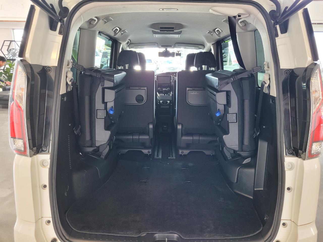 2016 Nissan Serena