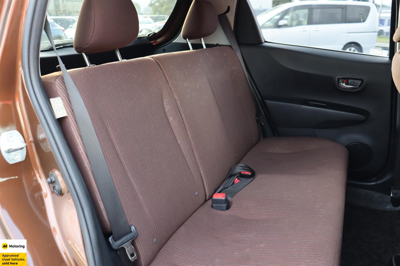 2011 Toyota Vitz