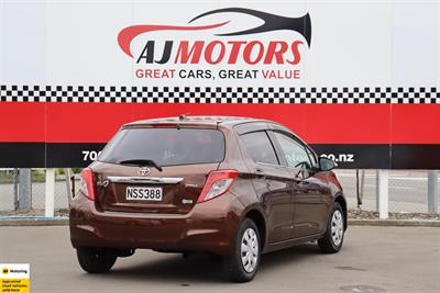2011 Toyota Vitz - Thumbnail