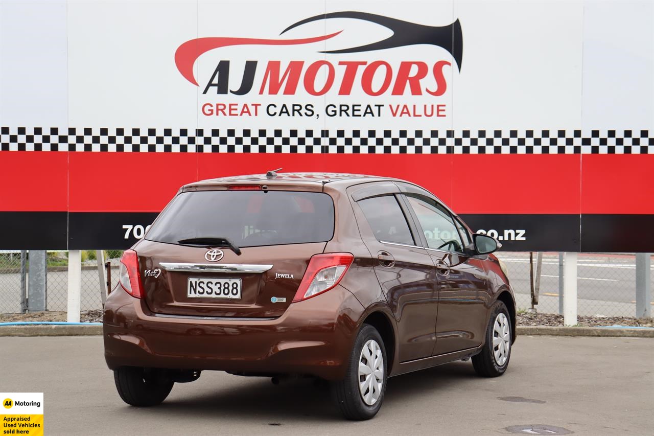 2011 Toyota Vitz