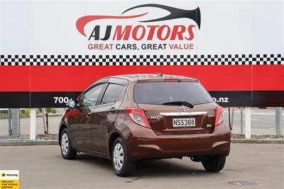 2011 Toyota Vitz - Thumbnail