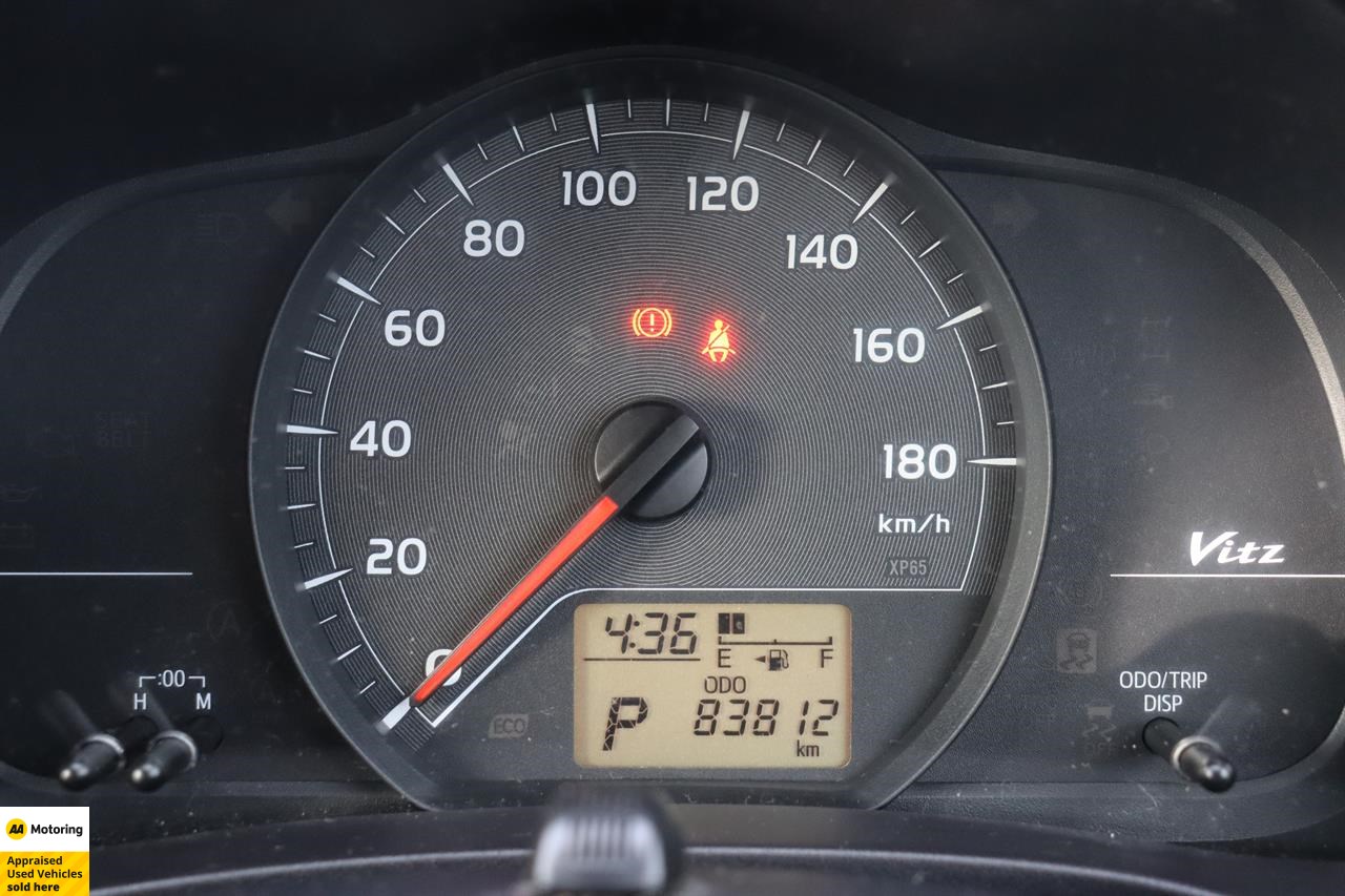 2011 Toyota Vitz