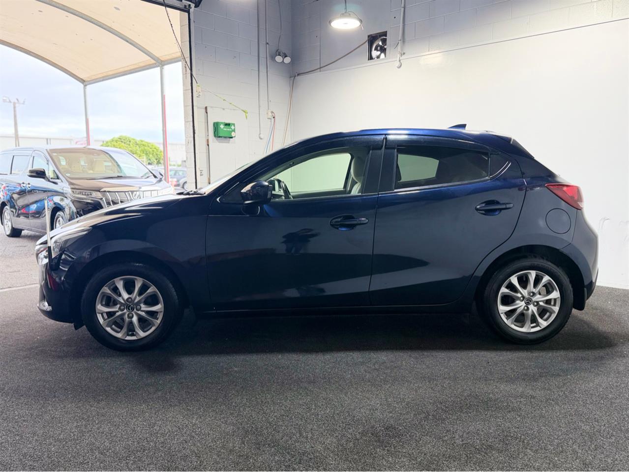2016 Mazda Demio