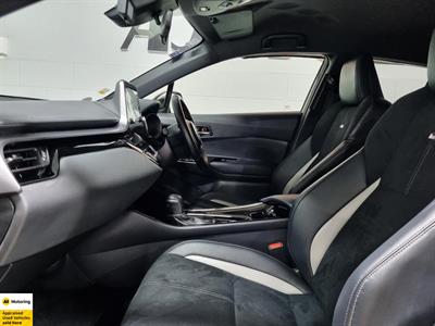 2019 Toyota C-HR - Thumbnail