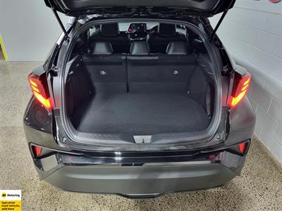 2019 Toyota C-HR - Thumbnail