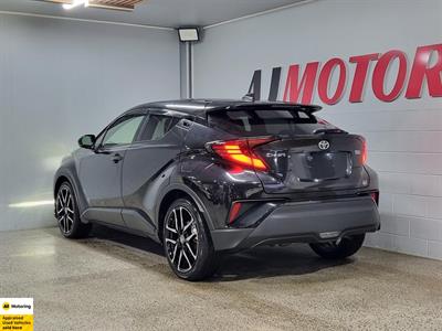 2019 Toyota C-HR - Thumbnail