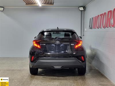 2019 Toyota C-HR - Thumbnail