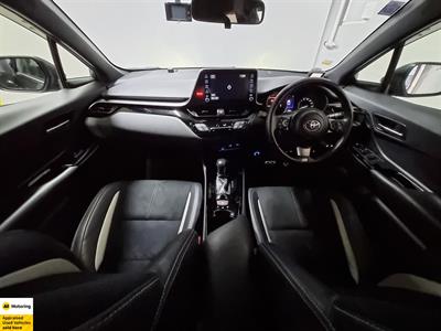 2019 Toyota C-HR - Thumbnail
