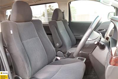2013 Toyota Vellfire - Thumbnail