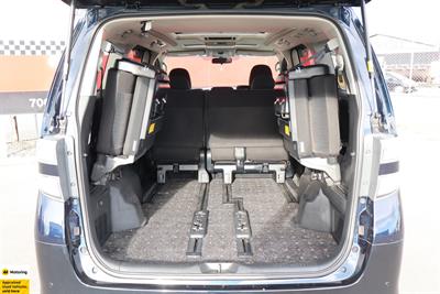2013 Toyota Vellfire - Thumbnail