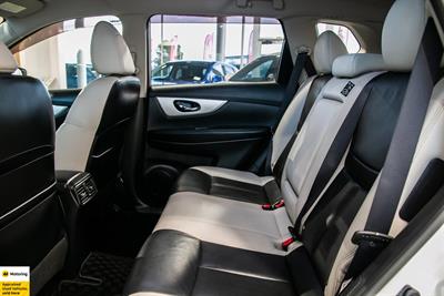 2016 Nissan X-Trail - Thumbnail