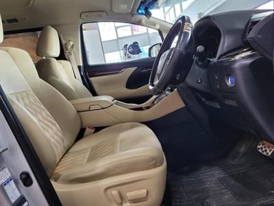 2015 Toyota Vellfire - Thumbnail
