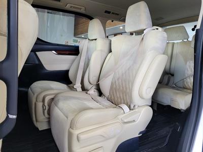 2015 Toyota Vellfire - Thumbnail