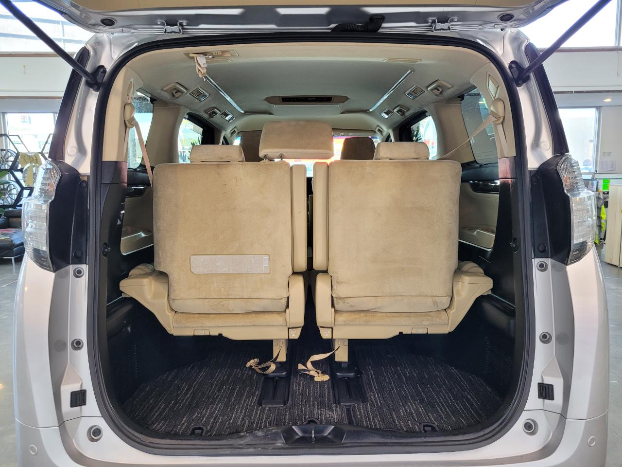 2015 Toyota Vellfire