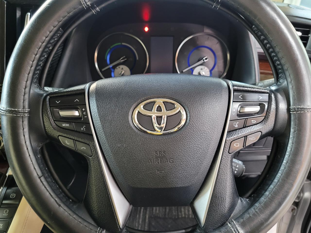 2015 Toyota Vellfire