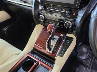 2015 Toyota Vellfire - Thumbnail