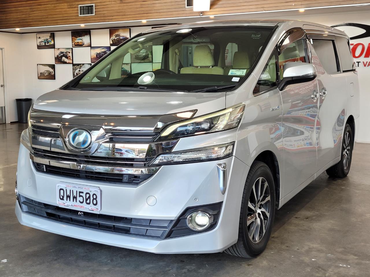 2015 Toyota Vellfire