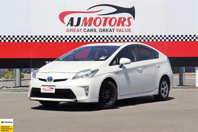 2013 Toyota Prius - Thumbnail