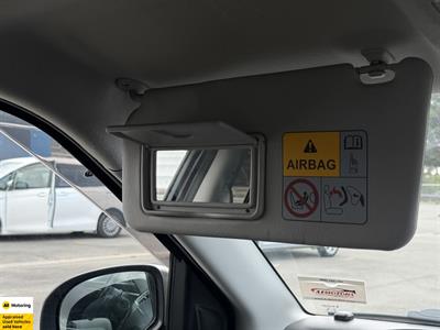 2017 Suzuki Swift - Thumbnail