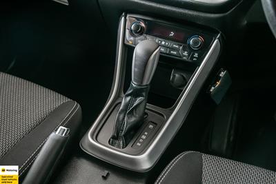 2015 Suzuki S-Cross - Thumbnail